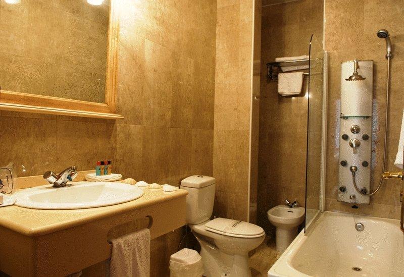 Hotel Esmeralda Osuna Zewnętrze zdjęcie