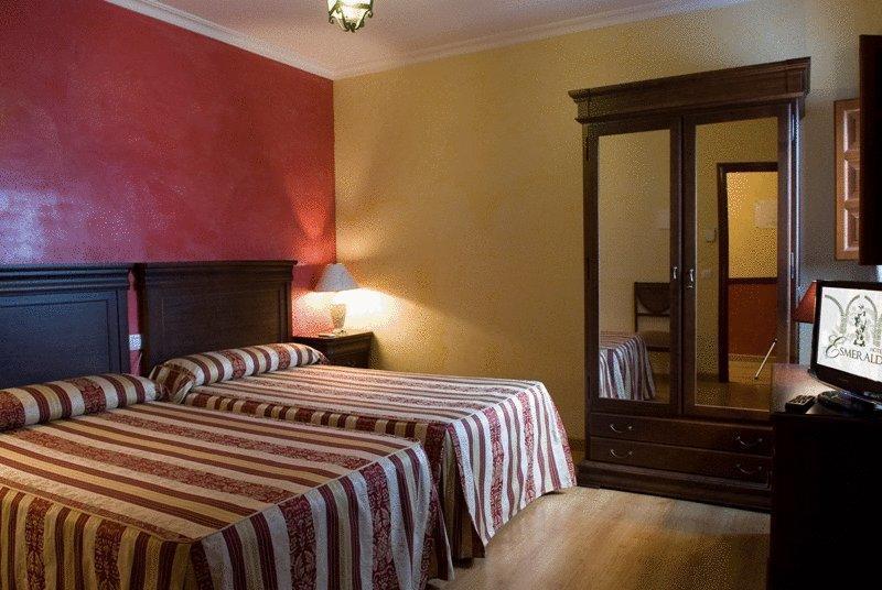 Hotel Esmeralda Osuna Zewnętrze zdjęcie