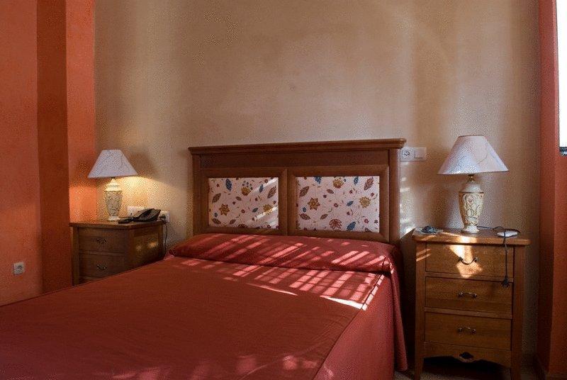 Hotel Esmeralda Osuna Zewnętrze zdjęcie