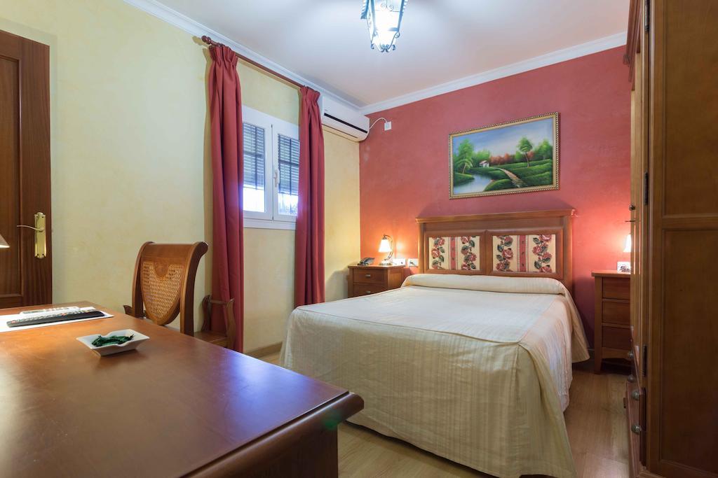 Hotel Esmeralda Osuna Zewnętrze zdjęcie